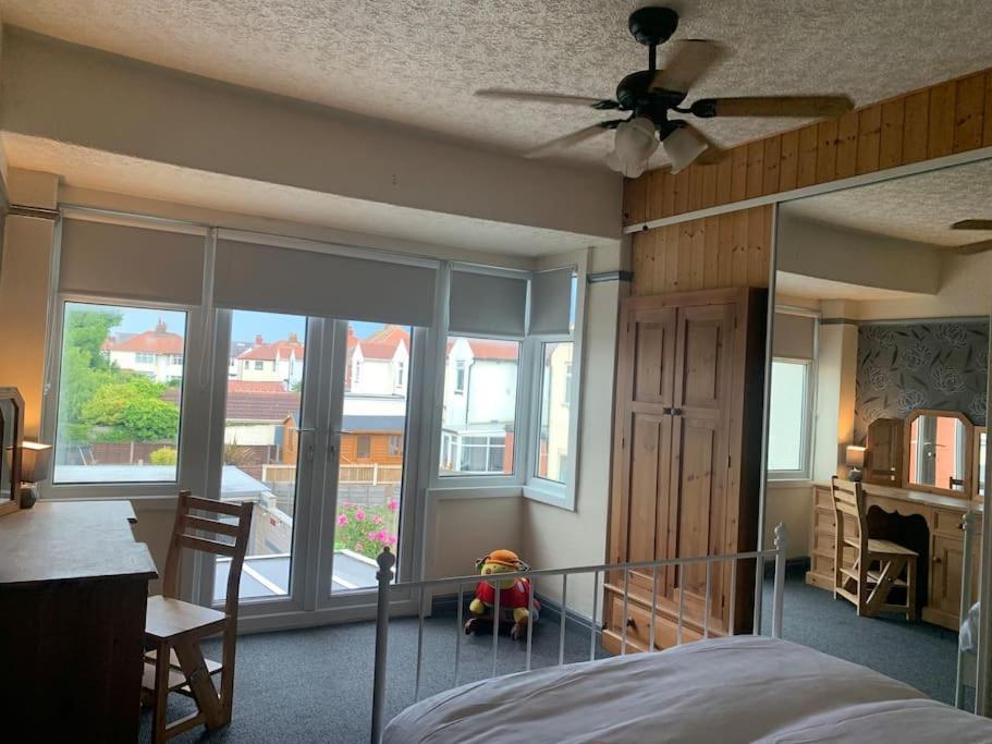 Family Holiday Home Μπλάκπουλ Εξωτερικό φωτογραφία